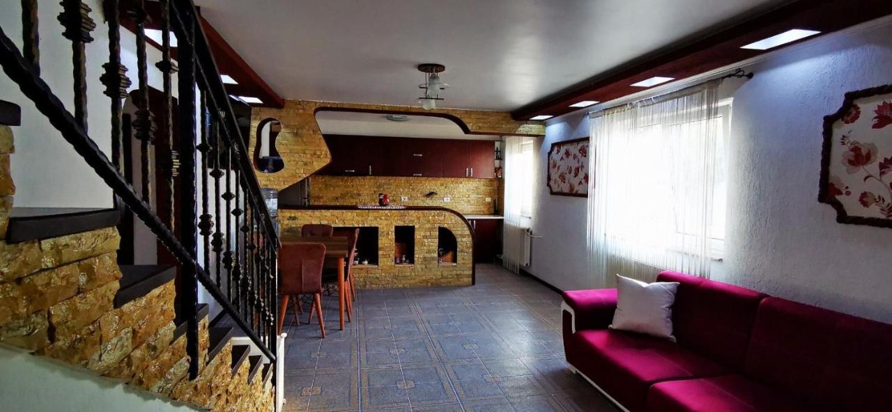 Casa De Vacanta Dalia Si Crina Babadag Luaran gambar